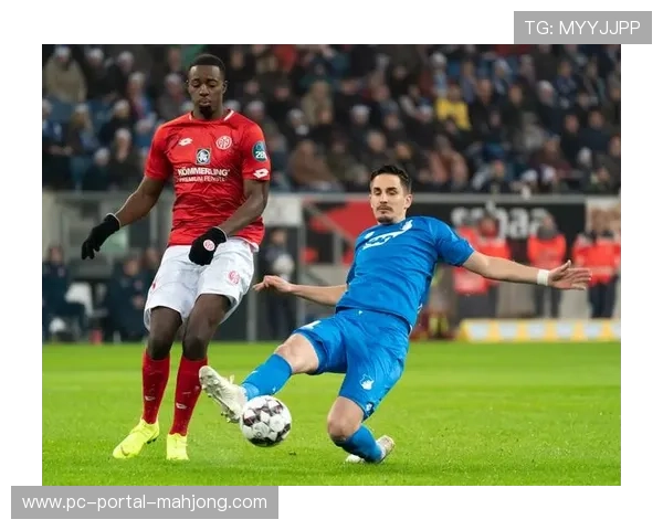 德甲战术实验室:霍芬海姆不对称阵型与斯赫勒德的创新失败案例 德甲战术实验室:霍芬海姆不对称阵型与斯赫勒德的创新失败案例